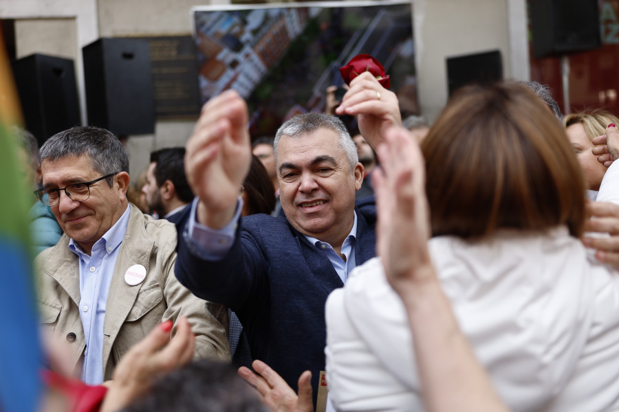 El PSOE respira aliviado tras la decisión de Sánchez de seguir al frente del Gobierno