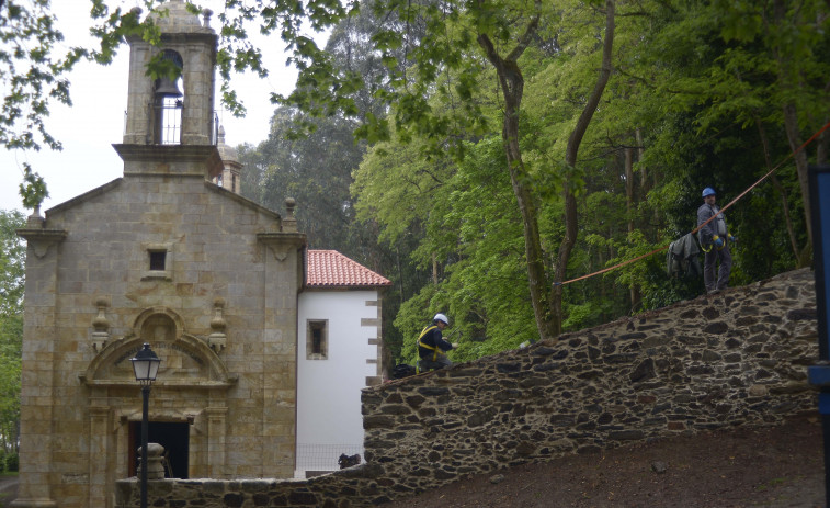 Identificados un hombre y una mujer de Oleiros por más de una docena de robos en bares e iglesias