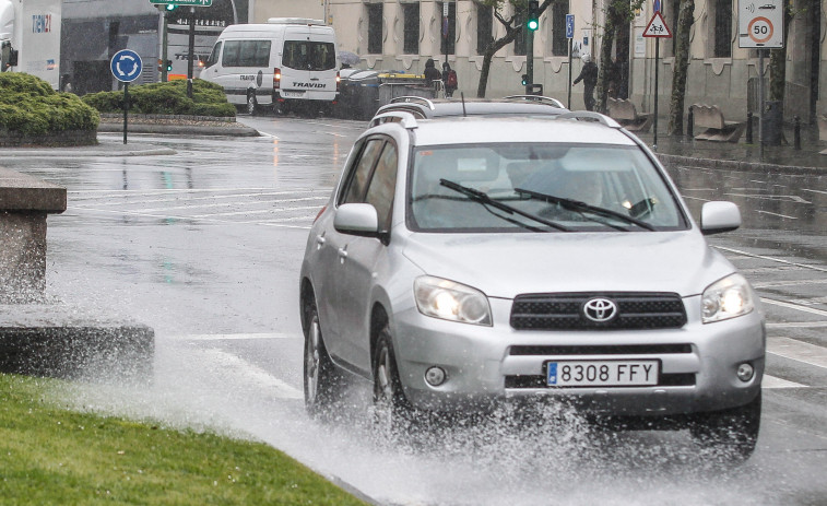 El puente de Primero de Mayo en A Coruña: lluvia y bajas temperaturas