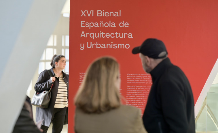 Inés Rey destaca A Coruña como “cidade vangardista” en la apertura de la Bienal de Arquitectura