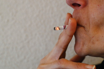 El Gobierno aprueba el plan integral contra el tabaco para ampliar los espacios sin humo