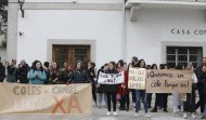 La Xunta reitera a Cambre su obligación de limpiar los colegios