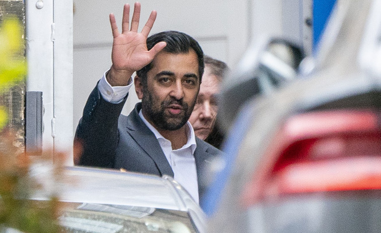 El Gobierno escocés salva la moción de censura   tras la dimisión de Yousaf