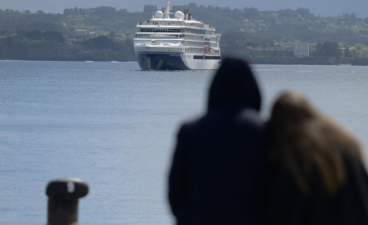 El puerto de A Coruña recibirá 25 escalas de cruceros a lo largo de este mes