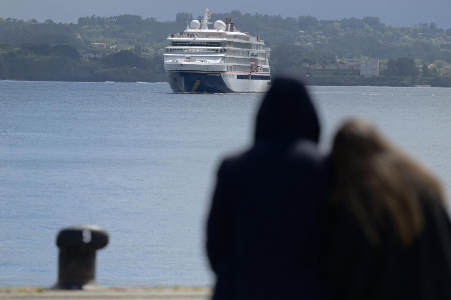El puerto de A Coruña recibirá 25 escalas de cruceros a lo largo de este mes