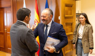 El Gobierno garantiza que realizará más mejoras en el paseo de O Burgo afectado por el dragado de la ría
