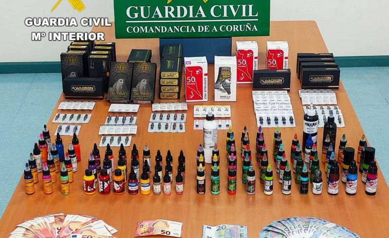 Tatuadores gallegos alzan la voz tras la incautación de materiales en estudios de A Coruña