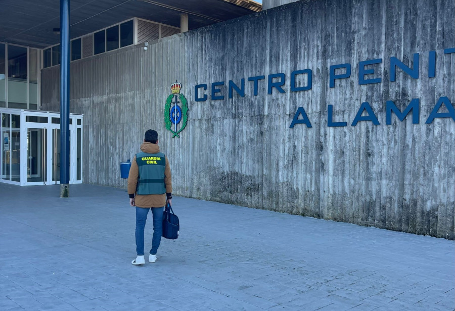 Uno de los detenidos tras la brutal pelea en Pontevedra prende fuego a su celda