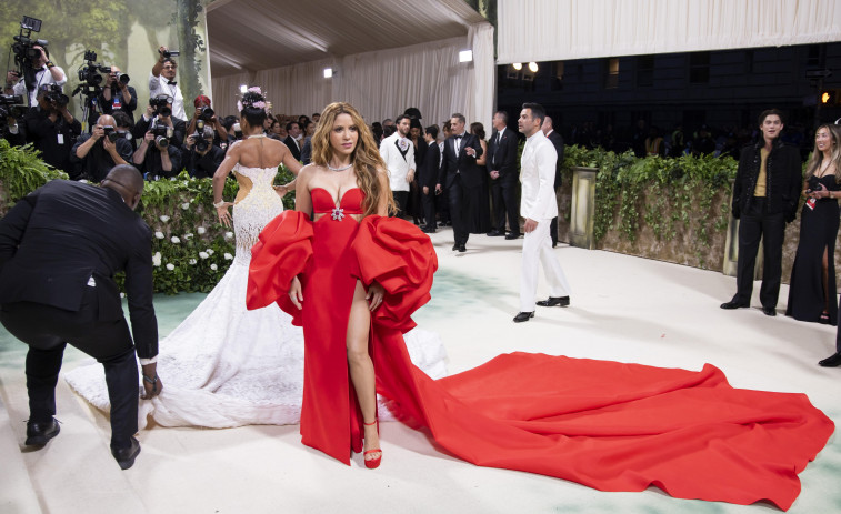 La Fiscalía pide archivar la segunda causa por fraude de Shakira pero la remite a Hacienda