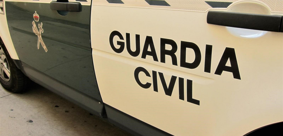 La Guardia Civil desmantela una plantación de marihuana en Oza-Cesuras con un detenido