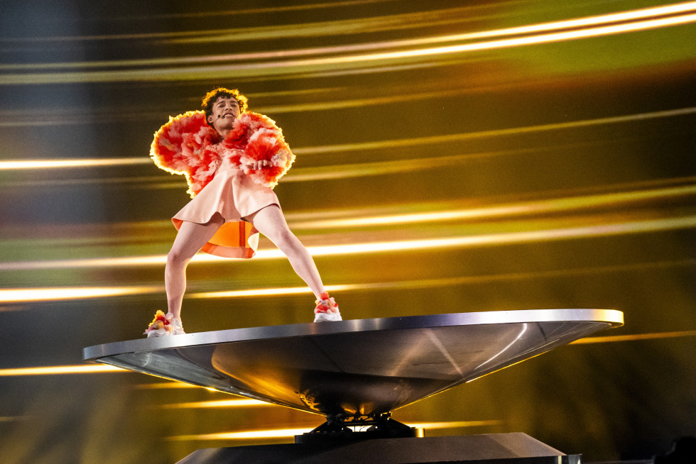 Malmö (Sweden), 09/05/2024.- Switzerland's Nemo performs the song 'The Code' during the second semifinal of the 2024 Eurovision song competition at the Malmö Arena in Malmö, Sweden, 09 May 2024. (S