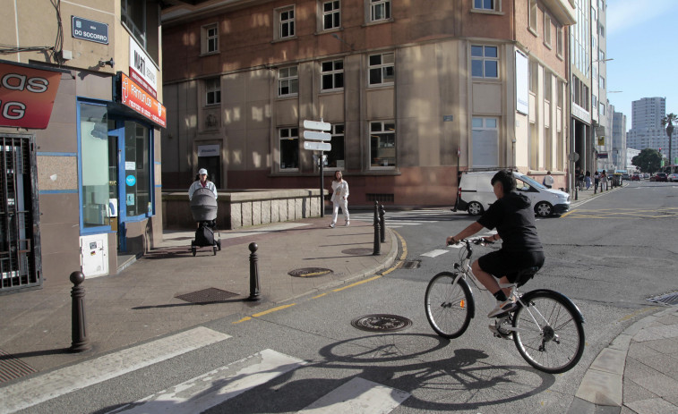 Un nuevo carril bici conectará el Cantón Grande con el Paseo Marítimo por Rúa Alta