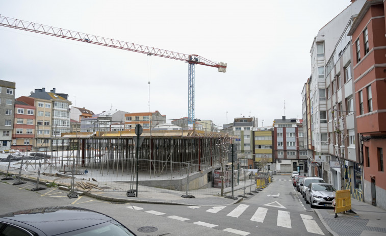 La estructura de la nueva escuela infantil ya se deja ver en el mercado de Monte Alto