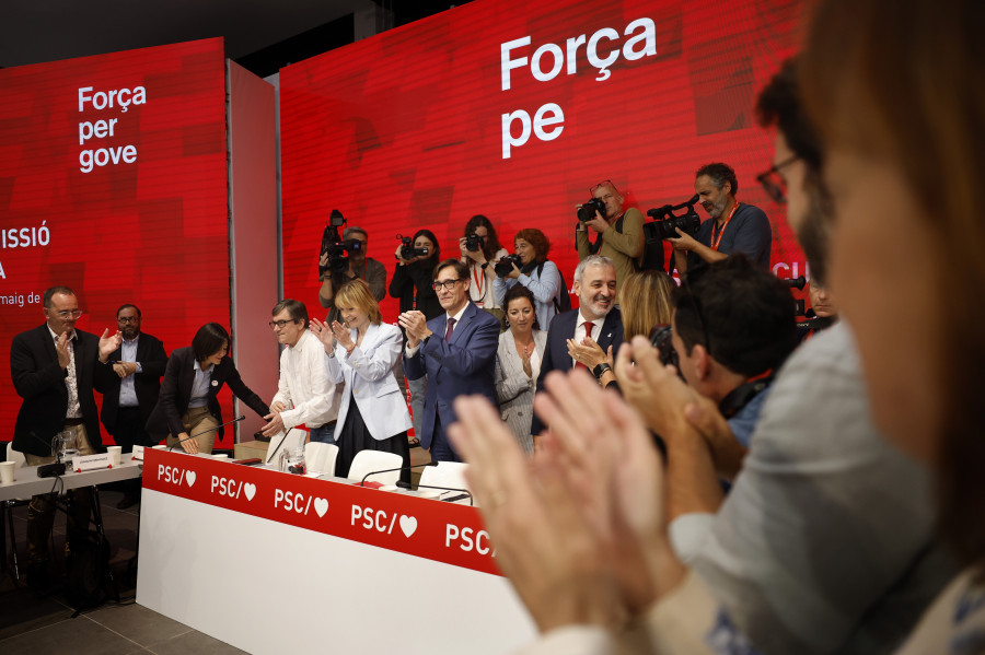 El PSC inicia la ronda de contactos para explorar pactos en Cataluña