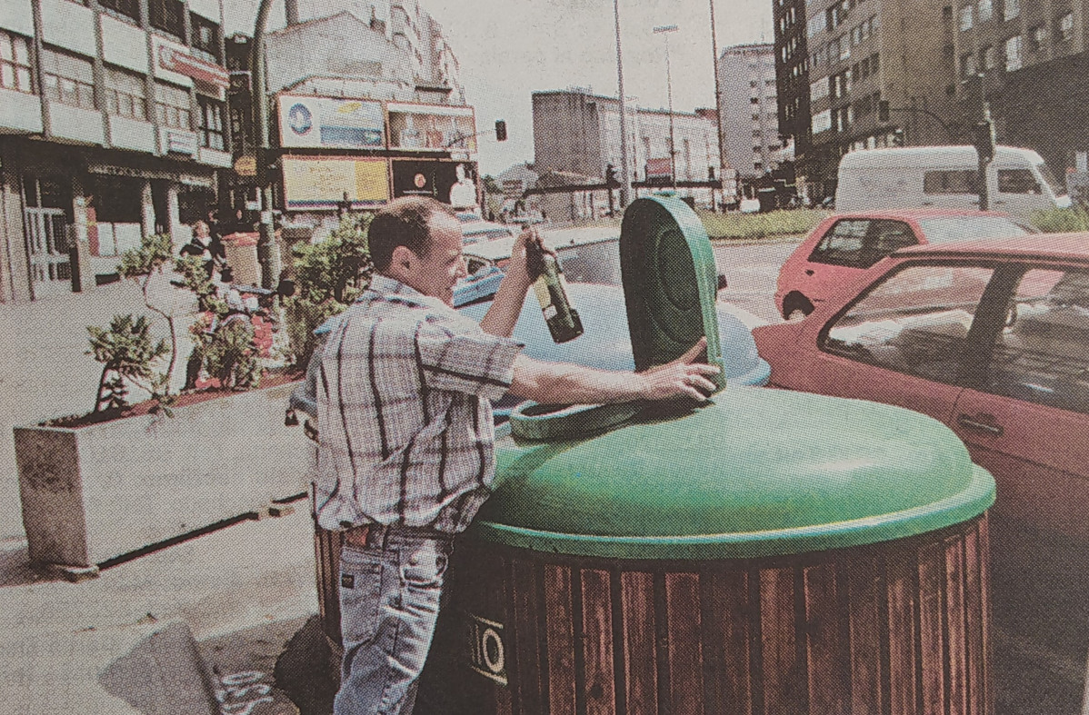 Contenedor vidrio 1999