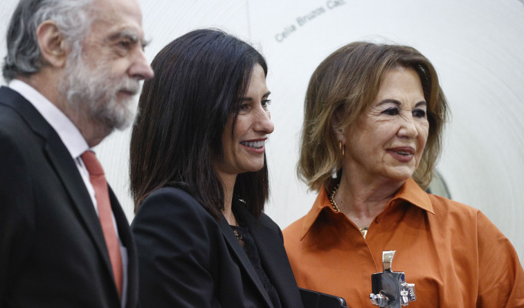 La periodista Lola García recibe el Premio Puro Cora que concedel el Grupo El Progreso