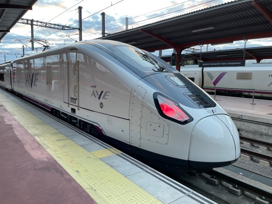 Renfe transporta a 17.000 viajeros en los Avril de Galicia desde su estreno