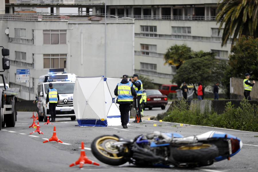 Fallece un motorista de 60 años en la ronda de Camilo José Cela de A Coruña