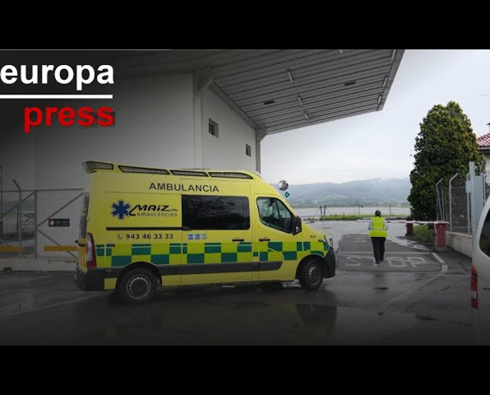 La bilbaína herida en Afganistán aterriza en Bilbao y es trasladada al hospital de Basurto