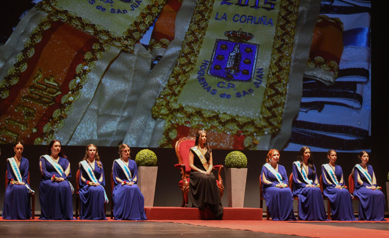 Hogueras homenajea a su Meiga Mayor con el LII Aquelarre Poético