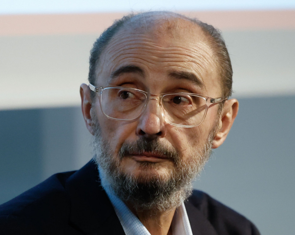 MADRID, 22/05/2024.- El expresidente de Aragón Javier Lambán presenta su libro de memorias 'Una emoción política', este miércoles en Madrid.-EFE/ Juanjo Martín
