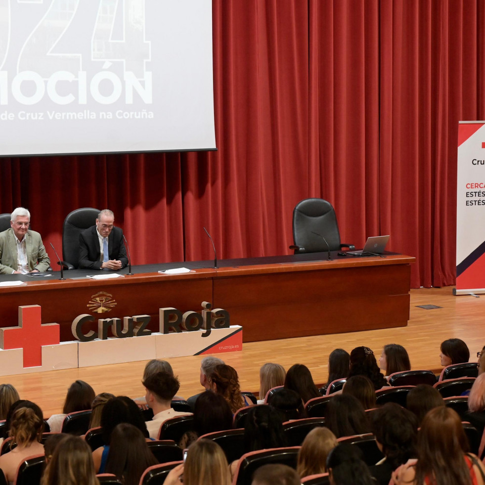 Cruz Roja celebra la graduación de sus 136 estudiantes de FP de su centro de A Coruña