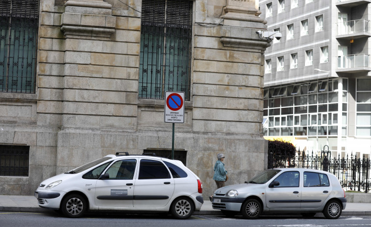 Se disparan las multas de la Policía Local de A Coruña por estacionar en carga y descarga