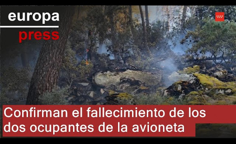 Mueren dos jóvenes tras estrellarse una avioneta en Madrid