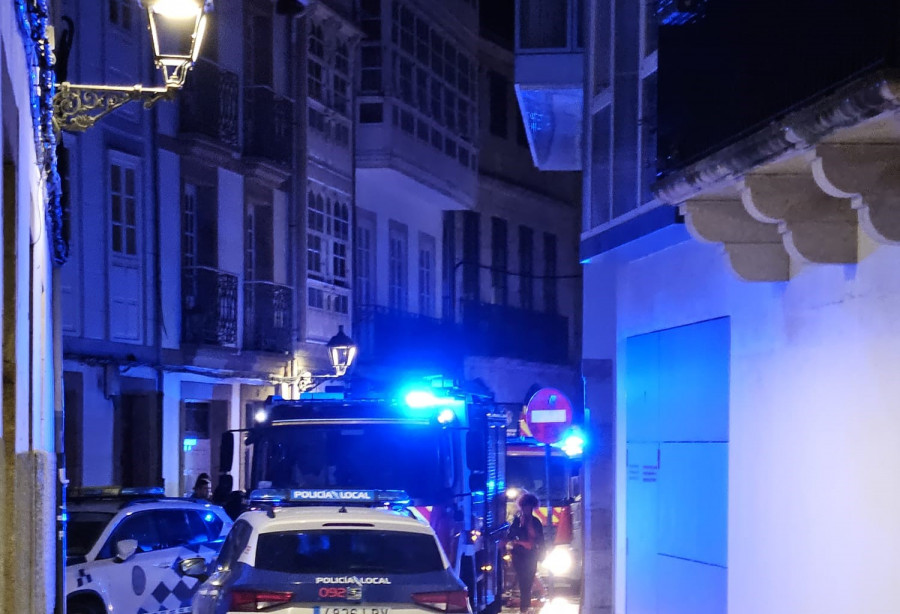Alerta en la Ciudad Vieja de A Coruña por un incendio