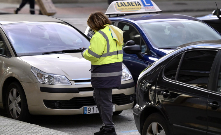Las concesiones de la grúa y la ORA podrían fundirse de nuevo