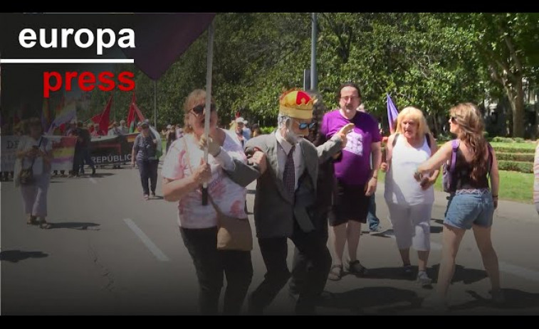 Varios miles de personas piden abolir la monarquía en una marcha en Madrid