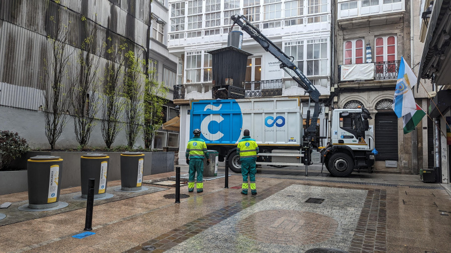 Micrófonos y mediadores: las exigencias de los trabajadores para evitar la huelga de basura en A Coruña