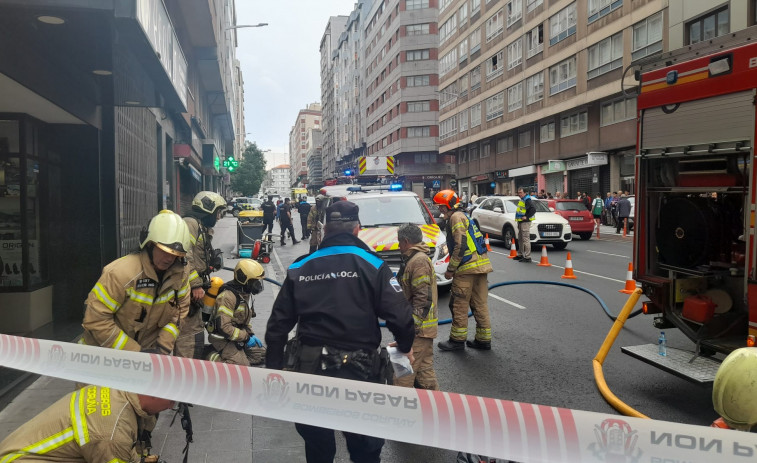 El fuego saca a los okupas del 120 de la ronda de Nelle