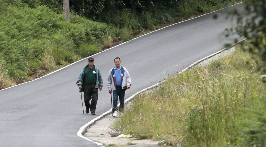 Cambre apuesta por el peatón y plantea invertir 195.000 euros en la creación de aceras en Lendoiro