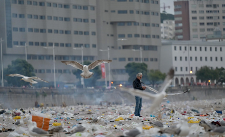 El precio del San Juan de A Coruña: más de 57 toneladas de basura con el servicio de recogida en huelga
