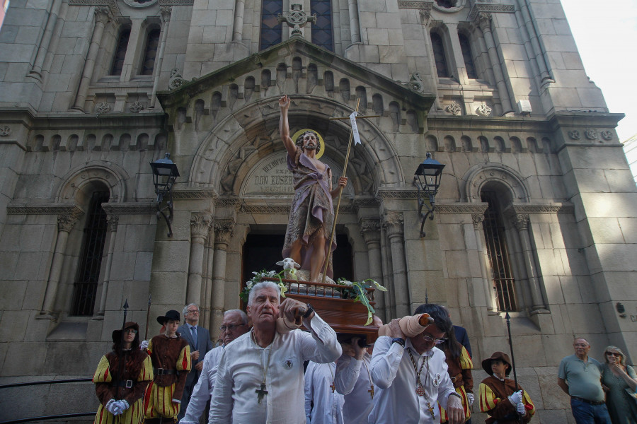San Juan recorre las calles de A Coruña en su día grande