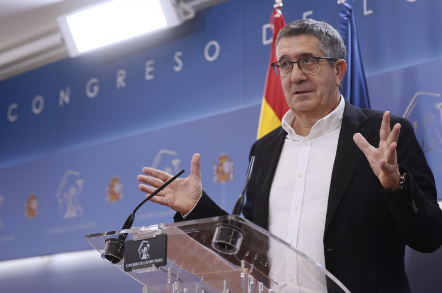 El PP apela a la “autonomía” de sus barones ante el reparto de menores