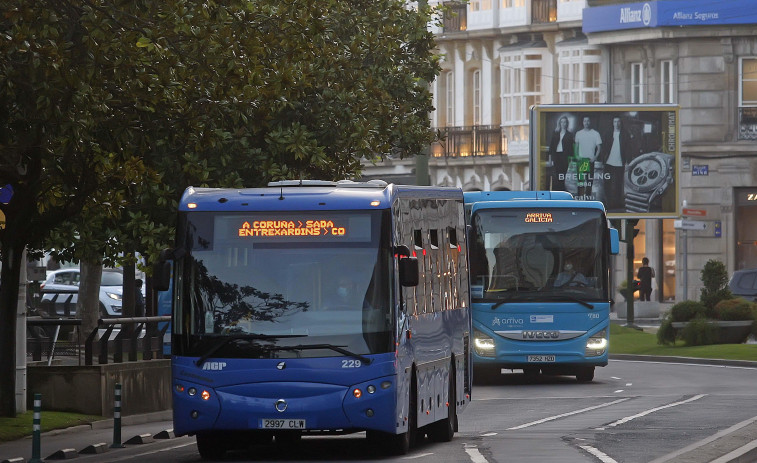 Seoane insiste en reclamar  a la Xunta la reposición de todas las líneas de bus en Oleiros