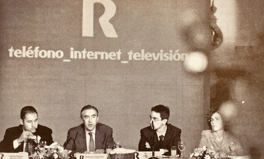 Hace 25 años | Presentación de la "R" del Grupo Gallego de Cable y Makaay ficha por seis años