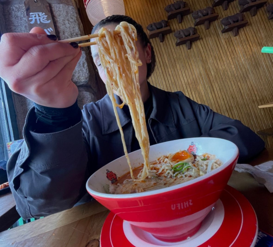 Un nuevo gigante asiático se asienta en A Coruña y crea la 'manzana del ramen'