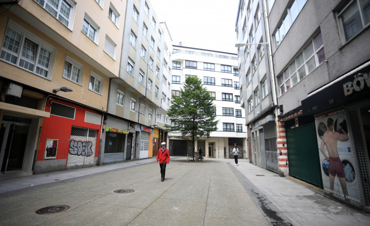 Denunciado en A Coruña a un sexagenario por acosar a las mujeres de su comunidad