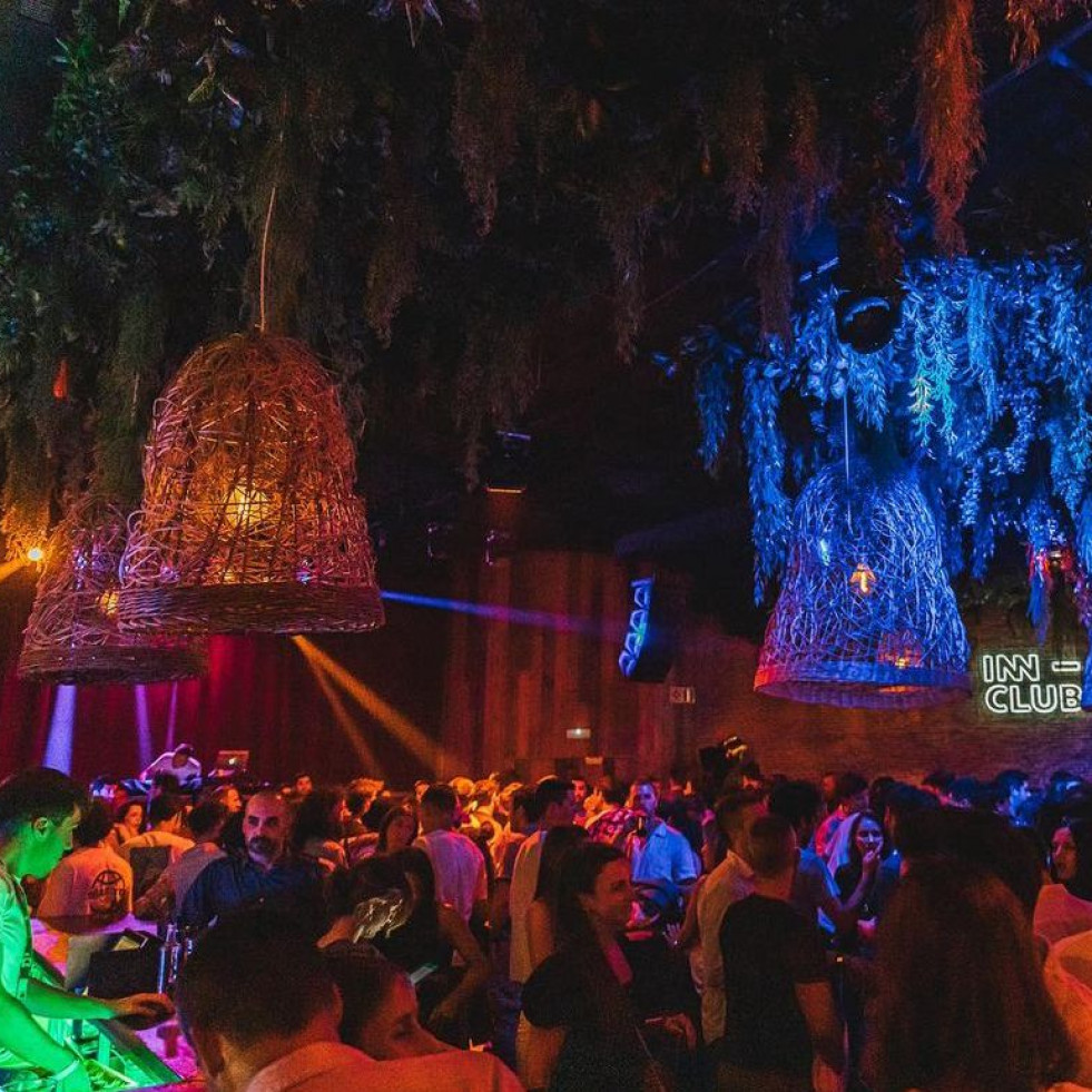 ¿Por qué Juan Roig llena las discotecas de A Coruña?