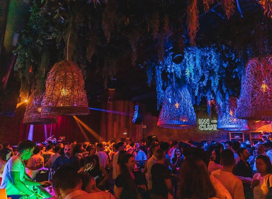 ¿Por qué Juan Roig llena las discotecas de A Coruña?