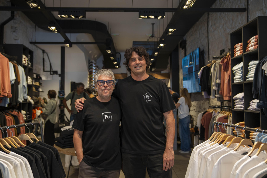 Iván Ferreiro presenta en A Coruña su colección con Vazva