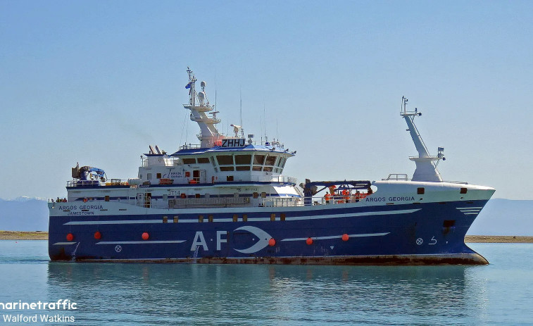 Medios aéreos y dos barcos buscarán a los desaparecidos del buque Argos Georgia
