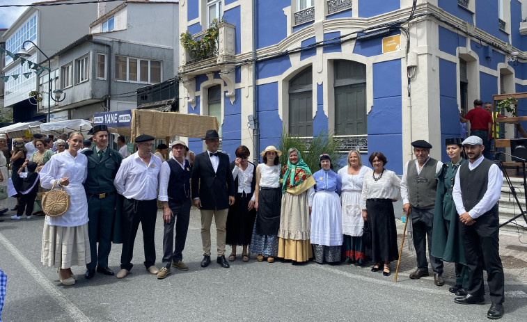 Curtis vuelve la vista atrás para instalarse  en 1900 y abrazar  la historia olvidada  de las ‘leiteiras’