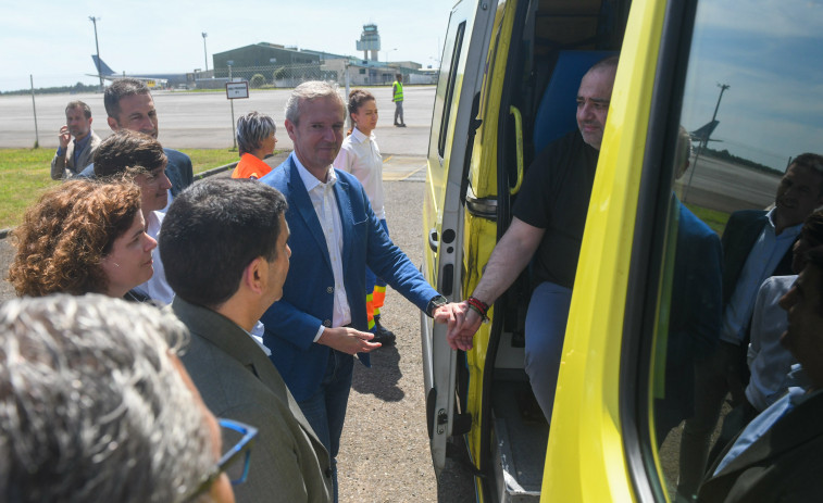 Los supervivientes del 'Argos Georgia' aterrizan en Santiago procedentes de Malvinas