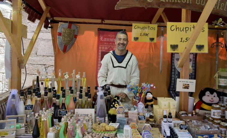 Los artesanos de la medieval de A Coruña hablan: “Tengo un gran cariño por esta feria”