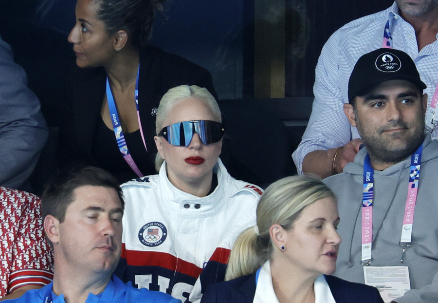 Lady Gaga presenta en París al empresario Michael Polansky como su prometido