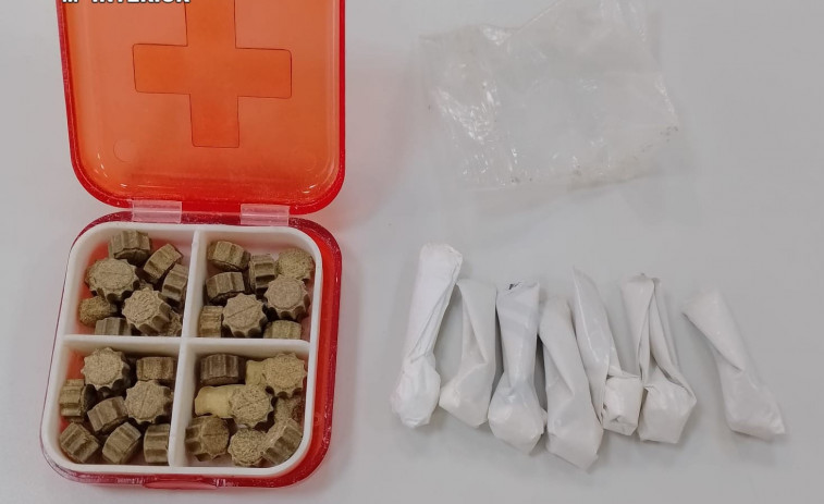 Investigado un vecino de Arteixo al que se le interceptó cocaína y pastillas para su venta